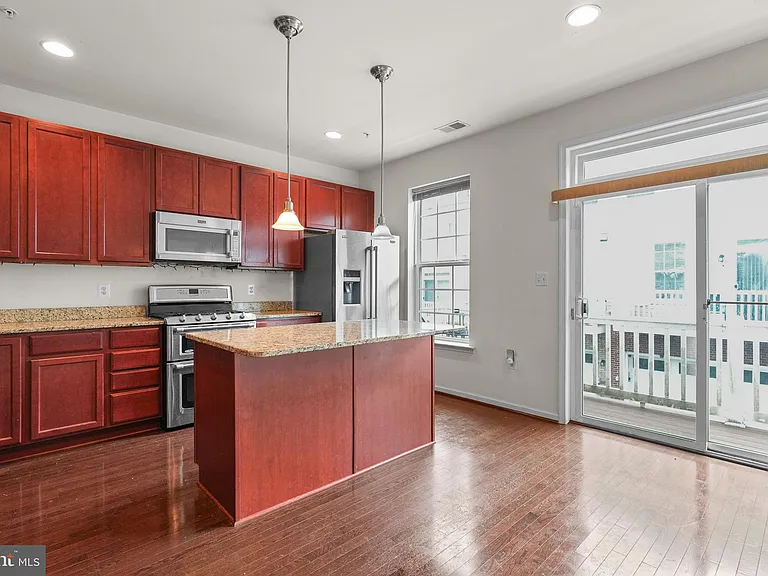 9624 Westerdale Dr — Photo 15