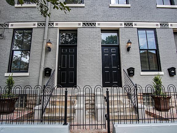 2nd image of 322 Mulberry St #A