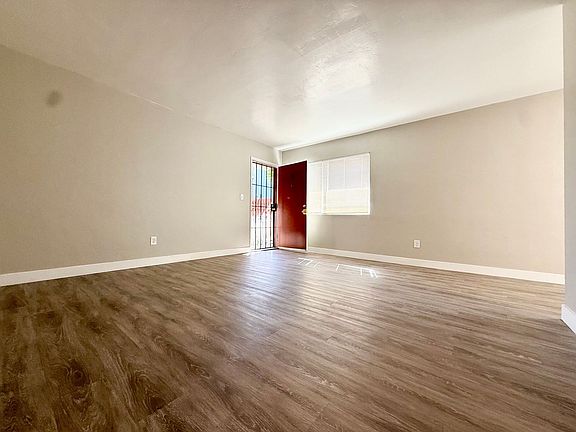5th image of 3144 Grape St APT 5