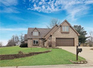 95 Southwind Ln, Greenwood, IN