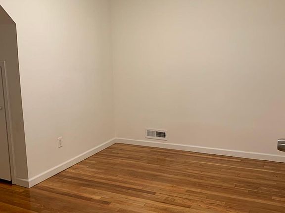 3rd image of 104 Hickory Ave Fl 2nd