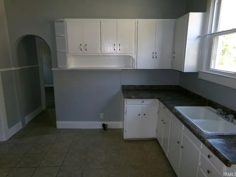 127 S Gibson St — Photo 3