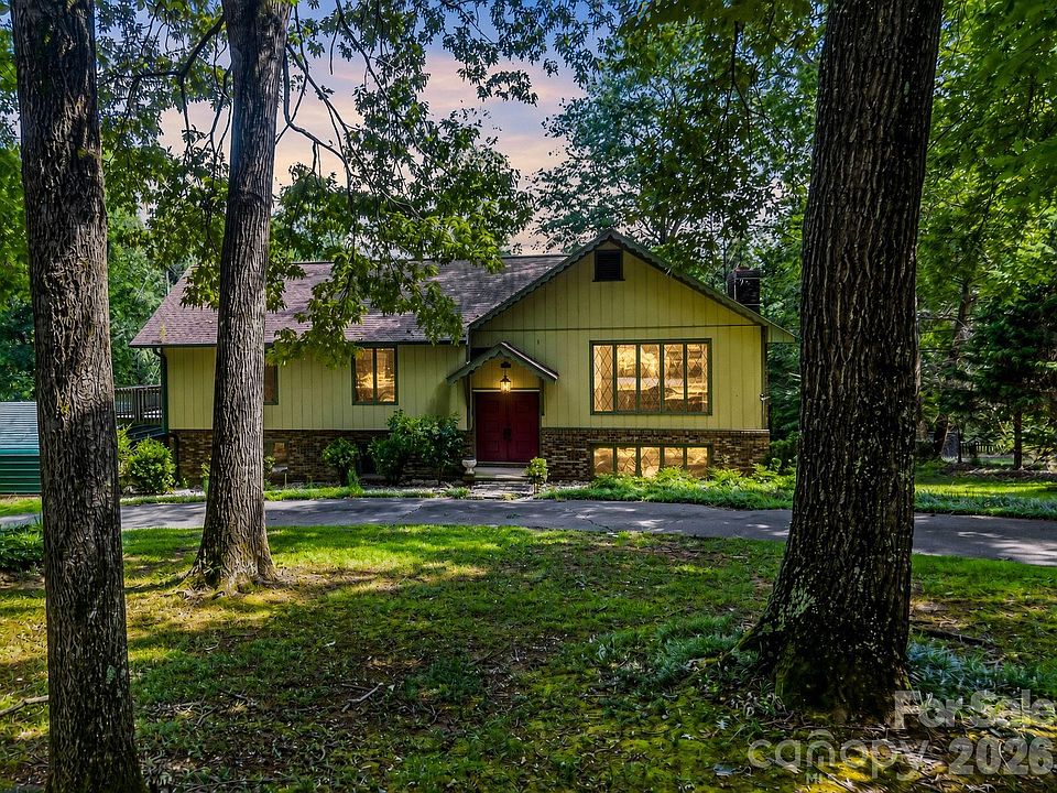 1st image of 200 Woodland Cir