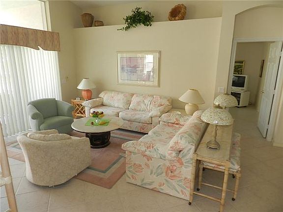 Home For Sale In Valencia Lakes