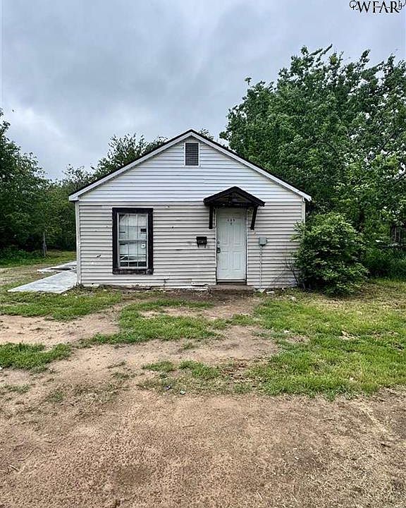 2nd image of 809 Paradise St