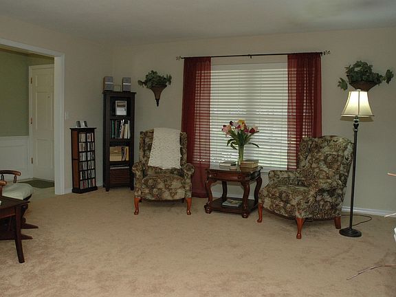 3rd image of 3105 Lake Arnold Pl