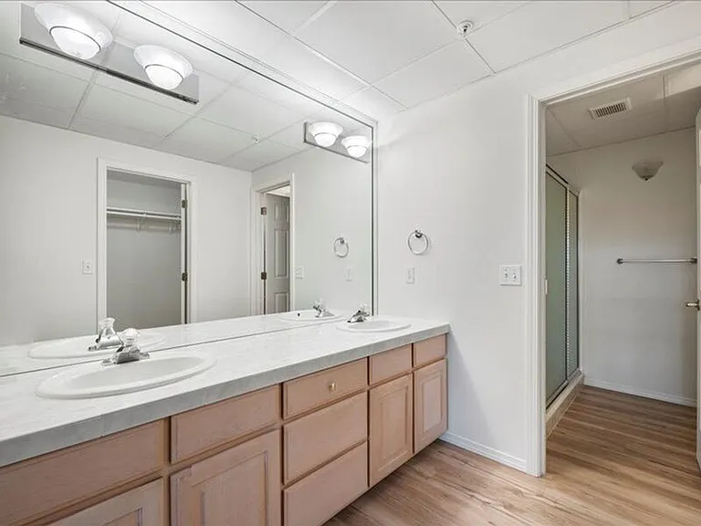 300 Col Point Dr #C-201 — Photo 17