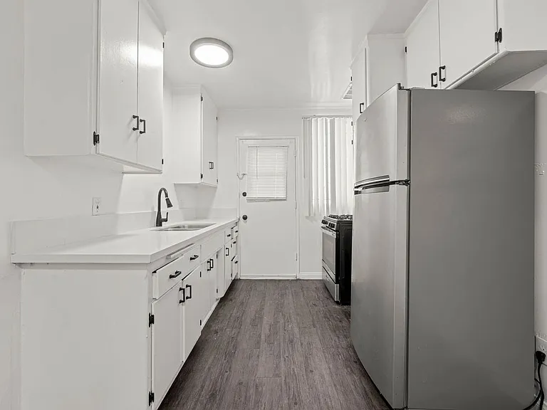 3868 S Potomac Ave #7 — Photo 6