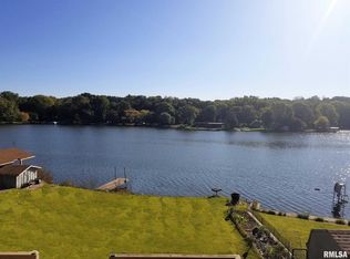 1424 W Shore Dr, Pekin, IL