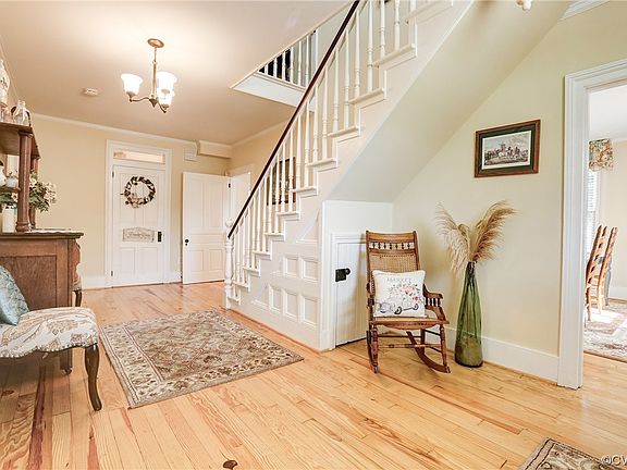 3rd image of 73 Louisa Ave