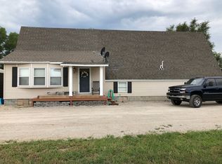 1511 Hickory St, Wathena, KS 66090