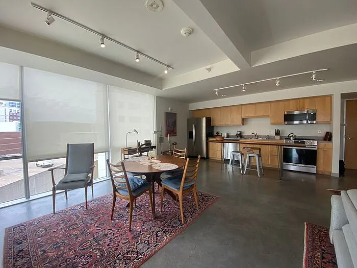 221 E College St #709 — Photo 3