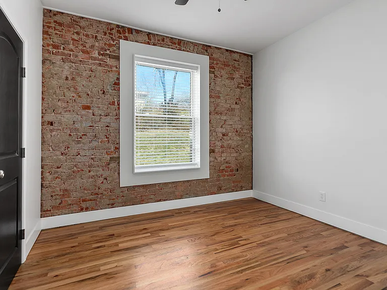 1822 Summit St #A — Photo 17