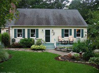 1012 W Lake Ave, Guilford, CT 06437