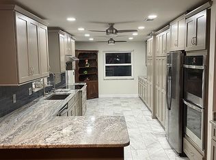 271 W Lake Rd, Palm Harbor, FL 34684