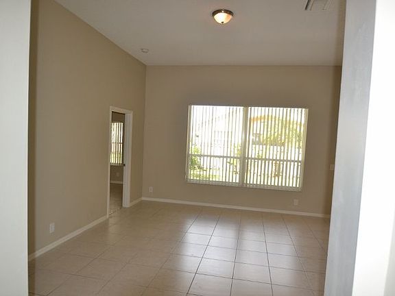 5th image of 13217 NW 15th Ct