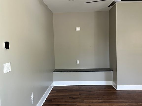 2nd image of 204 Hilltop Dr