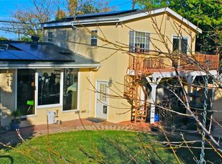18970 Oxnard St, Tarzana, CA 91356