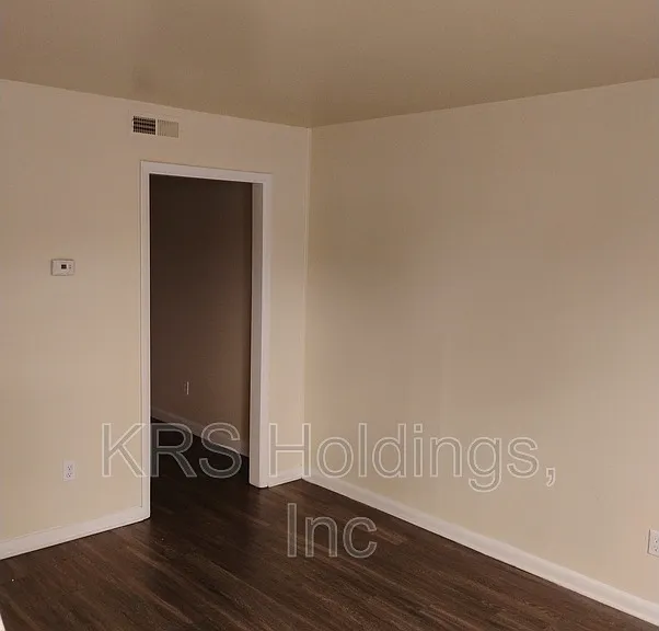 2209 Williamsburg Rd — Photo 1