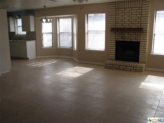 4th image of 806 N 5th St