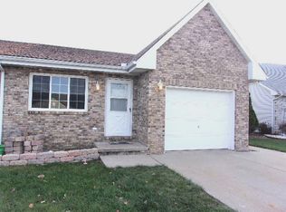 563 W Oak St, Coal City, IL 60416