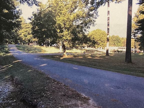 2nd image of 259 Davis Dr
