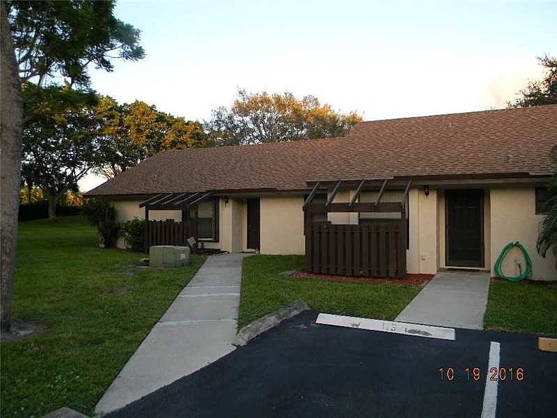1st image of 113 Via De Casas Norte #113