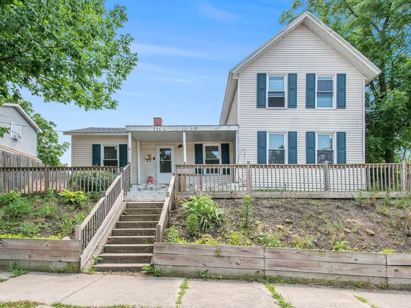 1104 3rd St NW, Grand Rapids, MI 49504