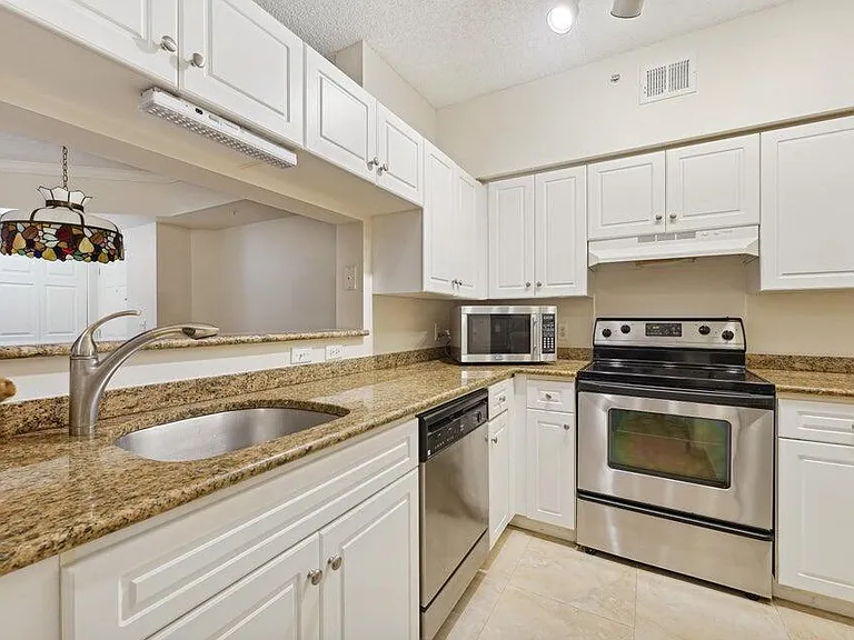 2120 Tuscany Way — Photo 2