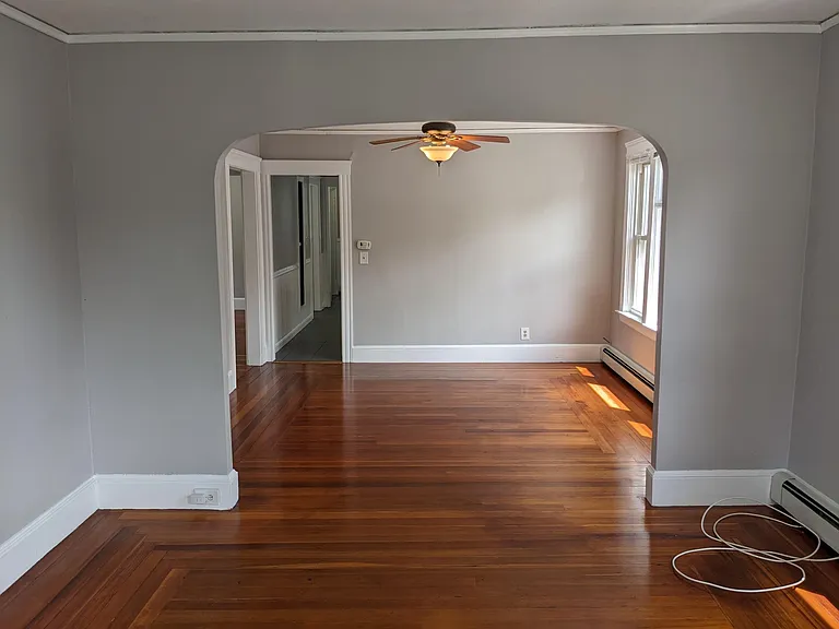 39 Pinehurst Ave #2 — Photo 4