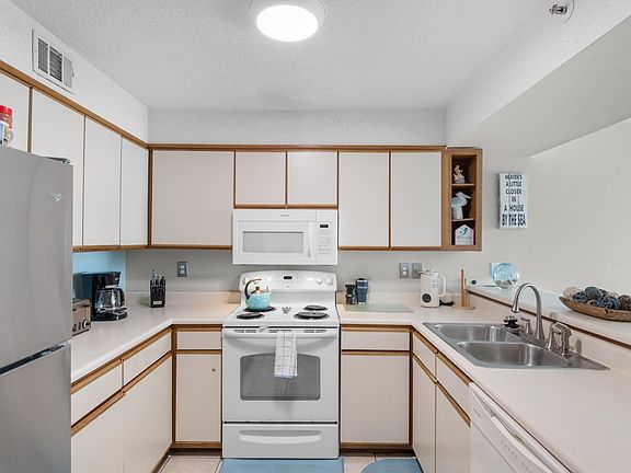 4th image of 1425 S Ocean Blvd. #3G