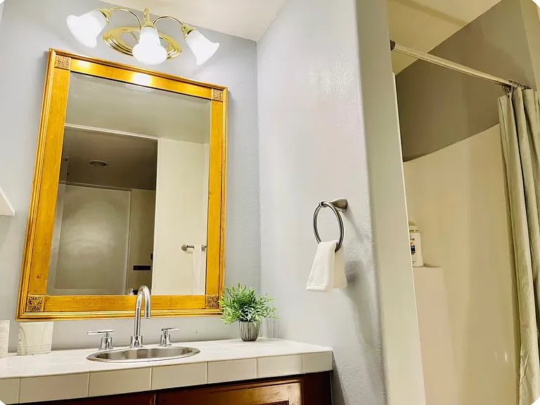 E City Place Dr — Photo 12