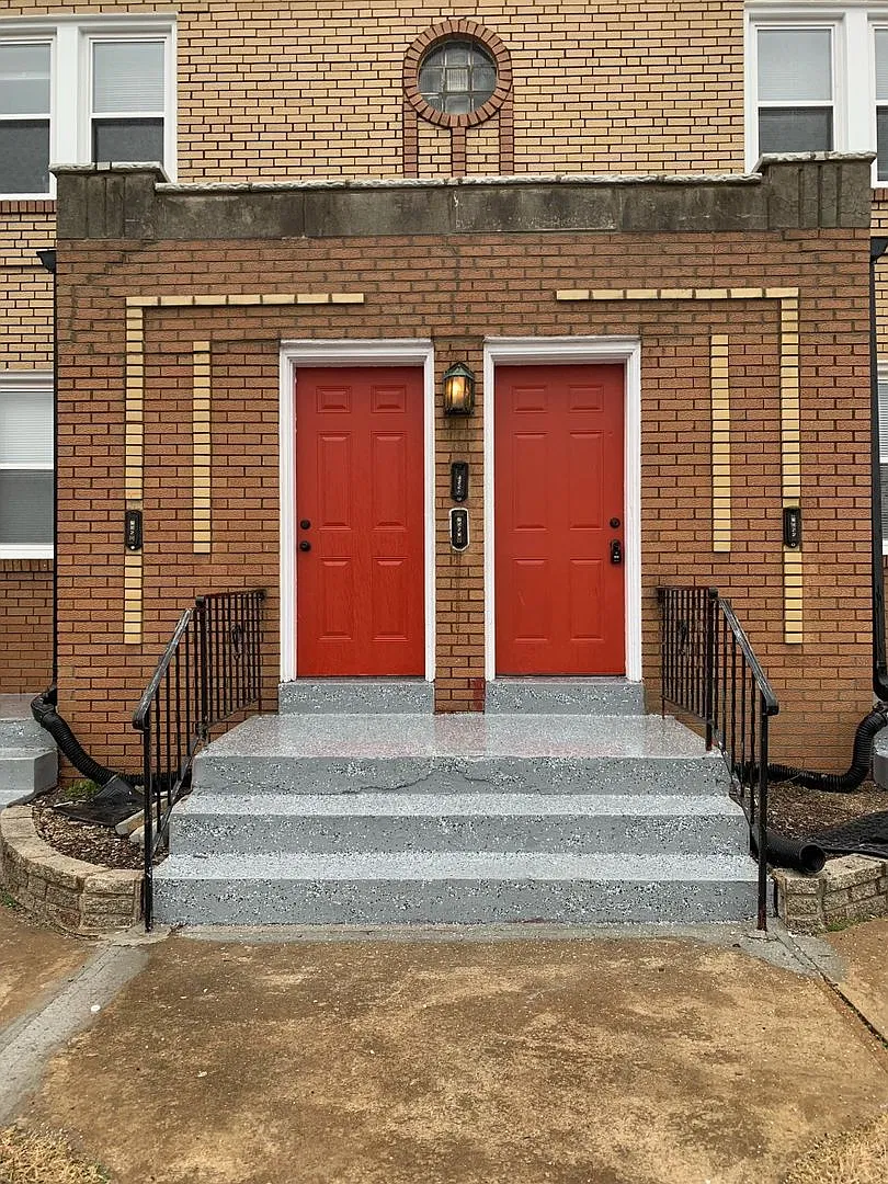 6420-6422 Hampton Ave. — Photo 1