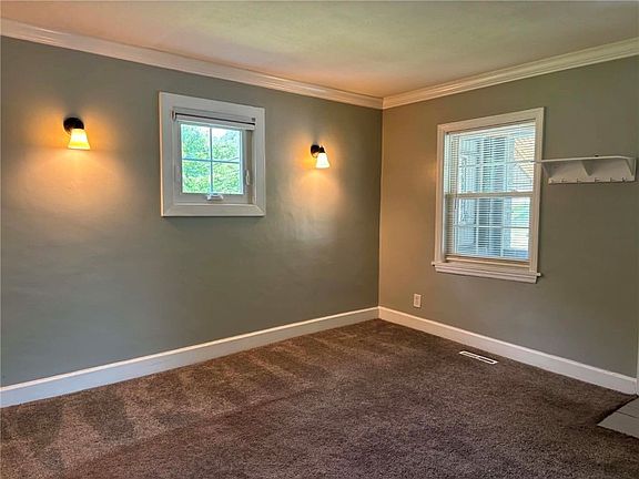 4th image of 1372 Washington Blvd