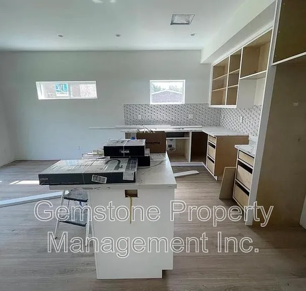 6252 Stewart St — Photo 12