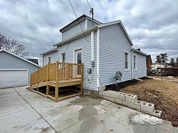 408 Wayland St, Beaver Dam, WI 53916