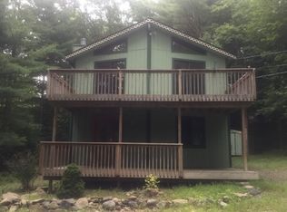 18 Sharon Ln, Thornhurst, PA 18424