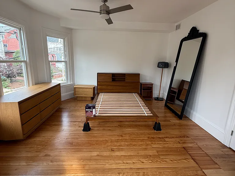 96 Munroe St #3 — Photo 24