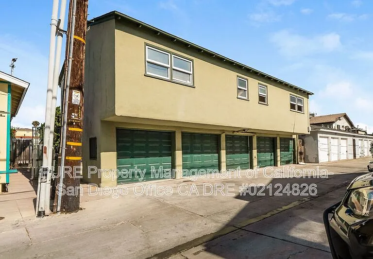 4339 Utah St — Photo 15