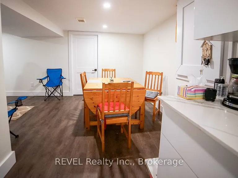 50 Pelham Rd — Photo 11