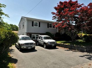 16 Cedar Dr, West Warwick, RI 02893