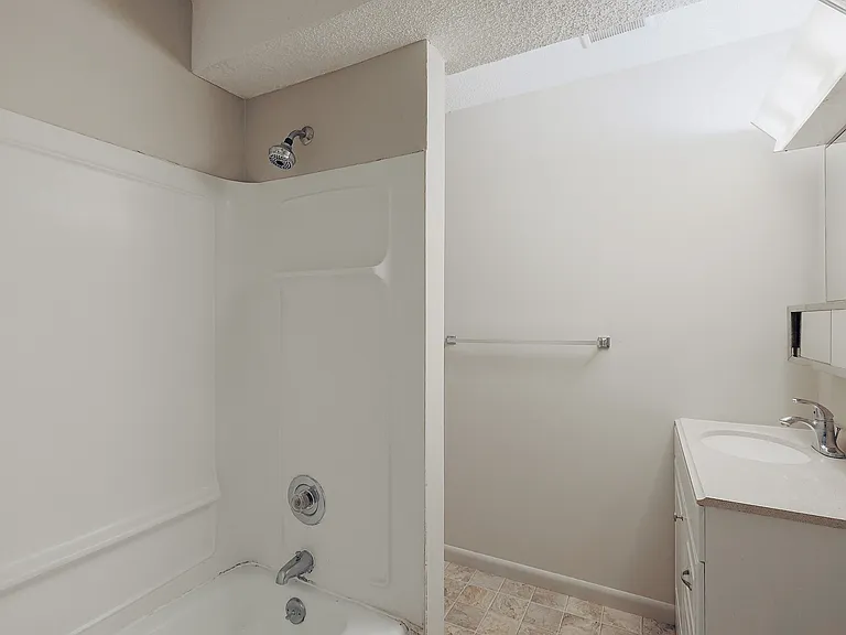 2901 N 56th St — Photo 42