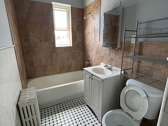4th image of 418 Jersey St Floor 2
