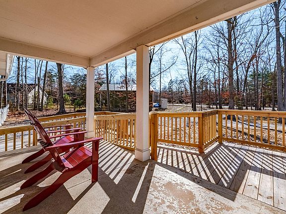 4th image of 83 Route 50