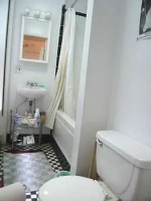 Rented by DSA Realty | media 35