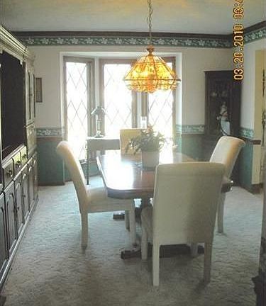 3rd image of 10049 Glenhollow Ct