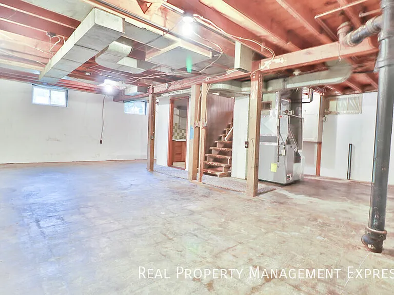 1412 W 17th St — Photo 25