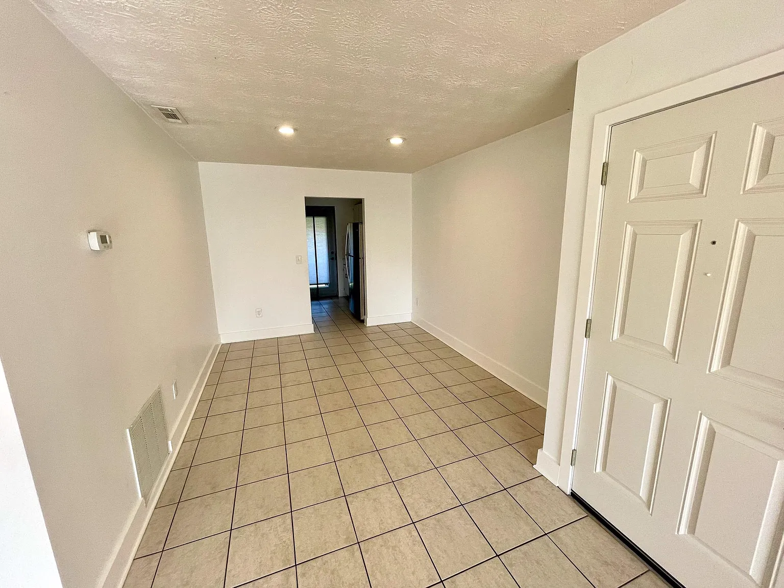 2 bed, 994 sqft, $1,875 — Photo 4
