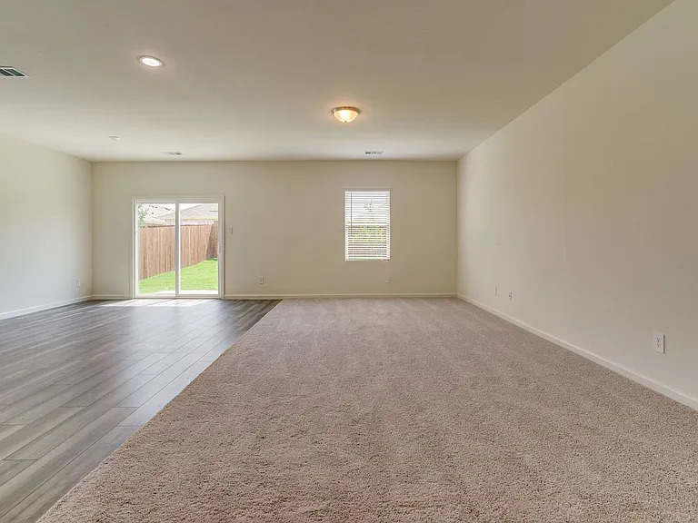778 Camden Dr — Photo 14