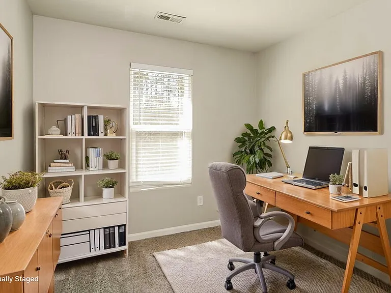 2541 Meadow Crossing Dr — Photo 15